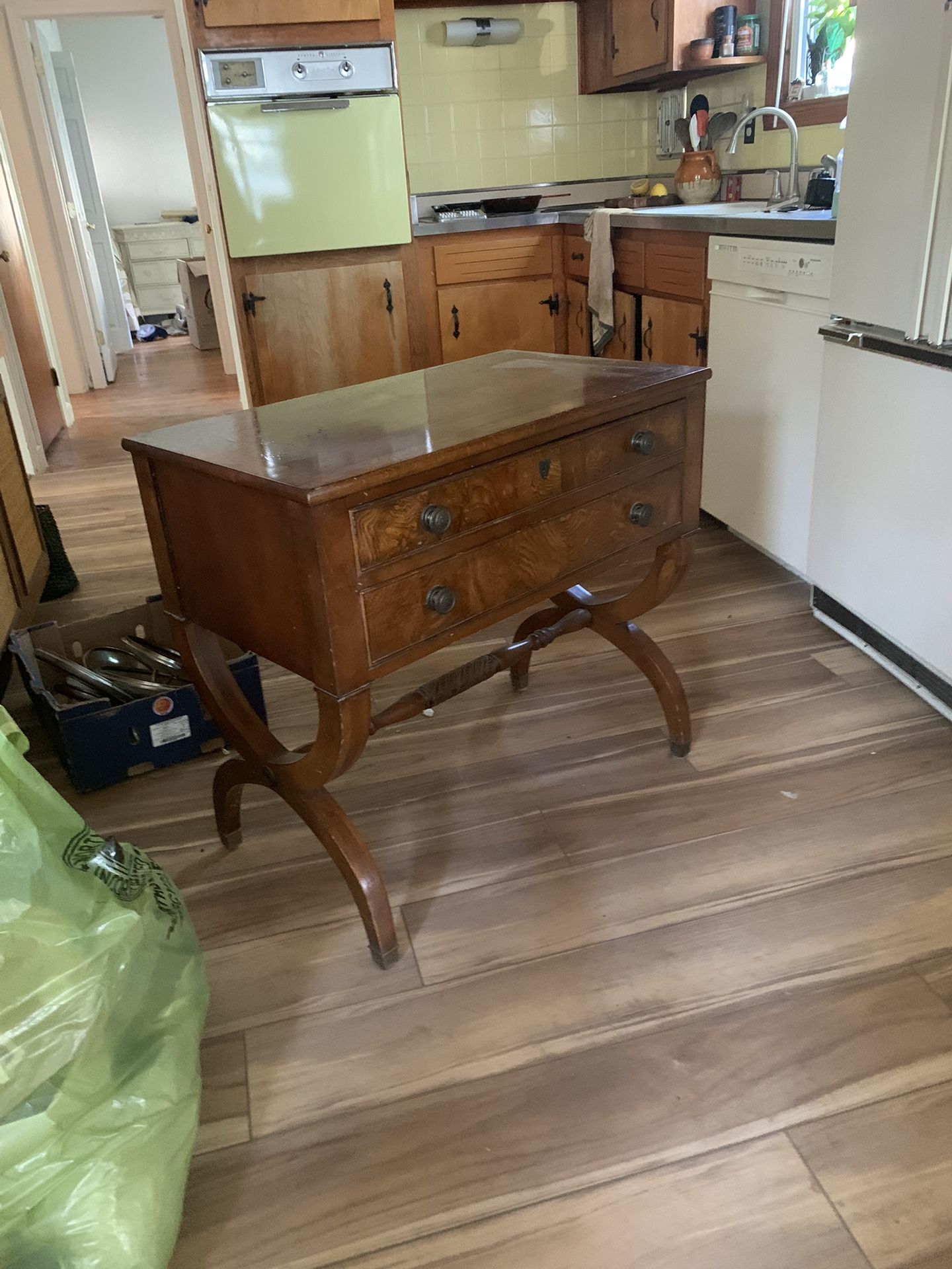 Ethan Allen Table In Good Condition