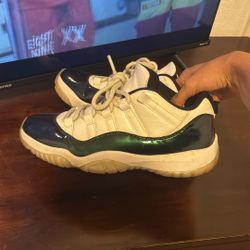 Jordan 11 Emerald