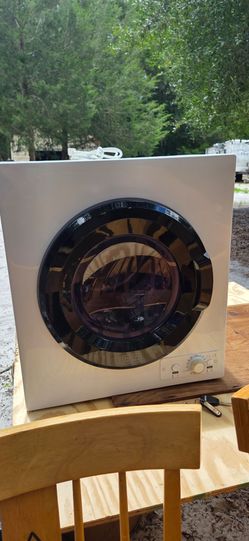 Black+Decker compact dryer