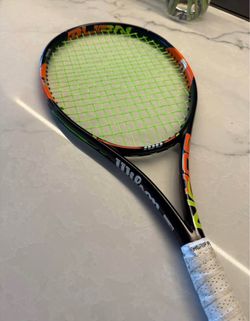 Wilson Burn 100 Tennis Racket