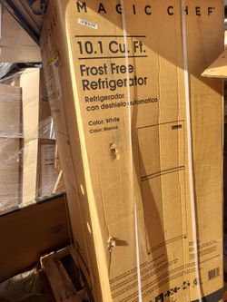 💝 Magic Chef 10.1 cu.ft. Top Freezer Refrigerator in White #W6304