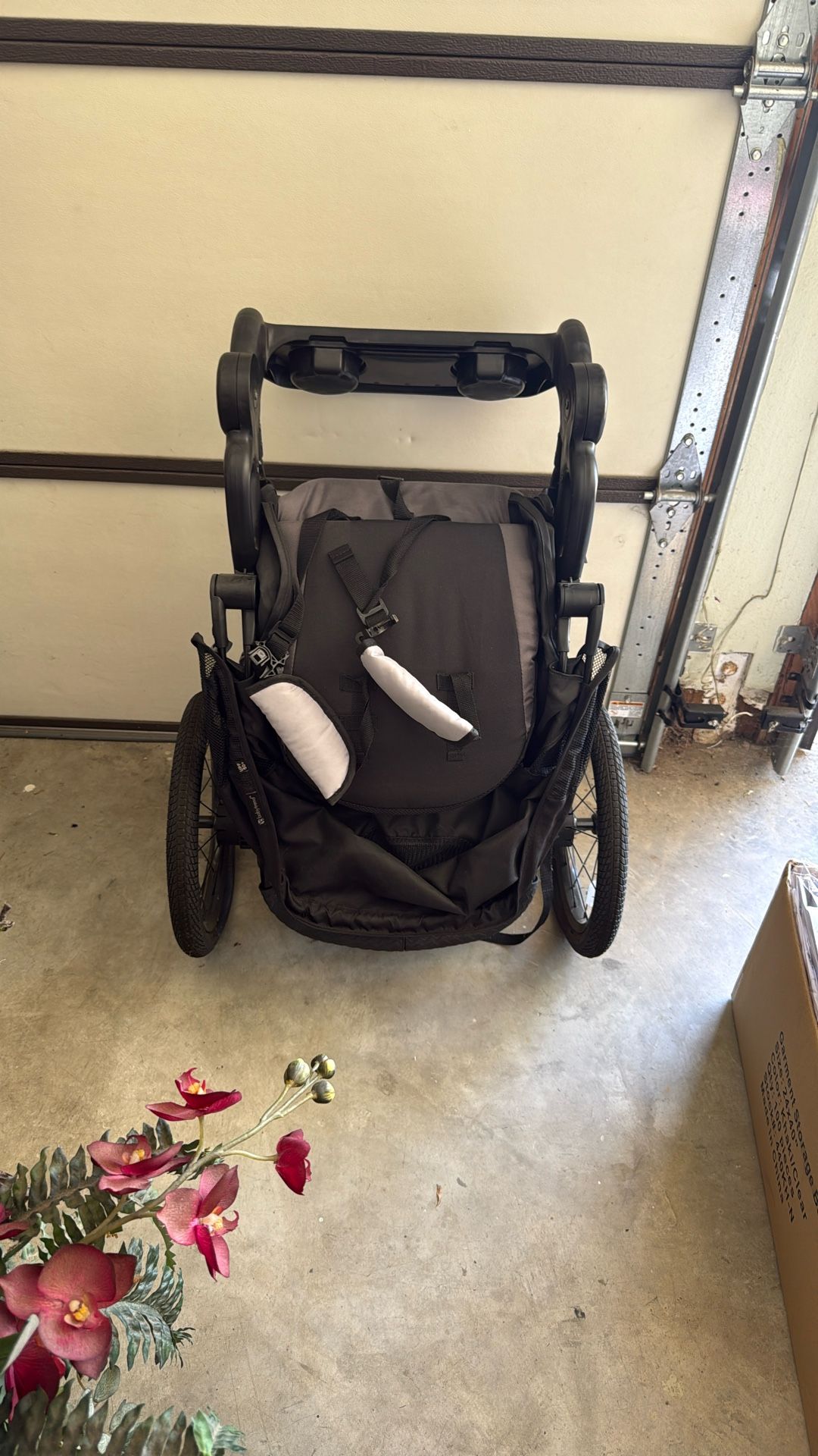 Baby Trend Expedition Jogger Stroller