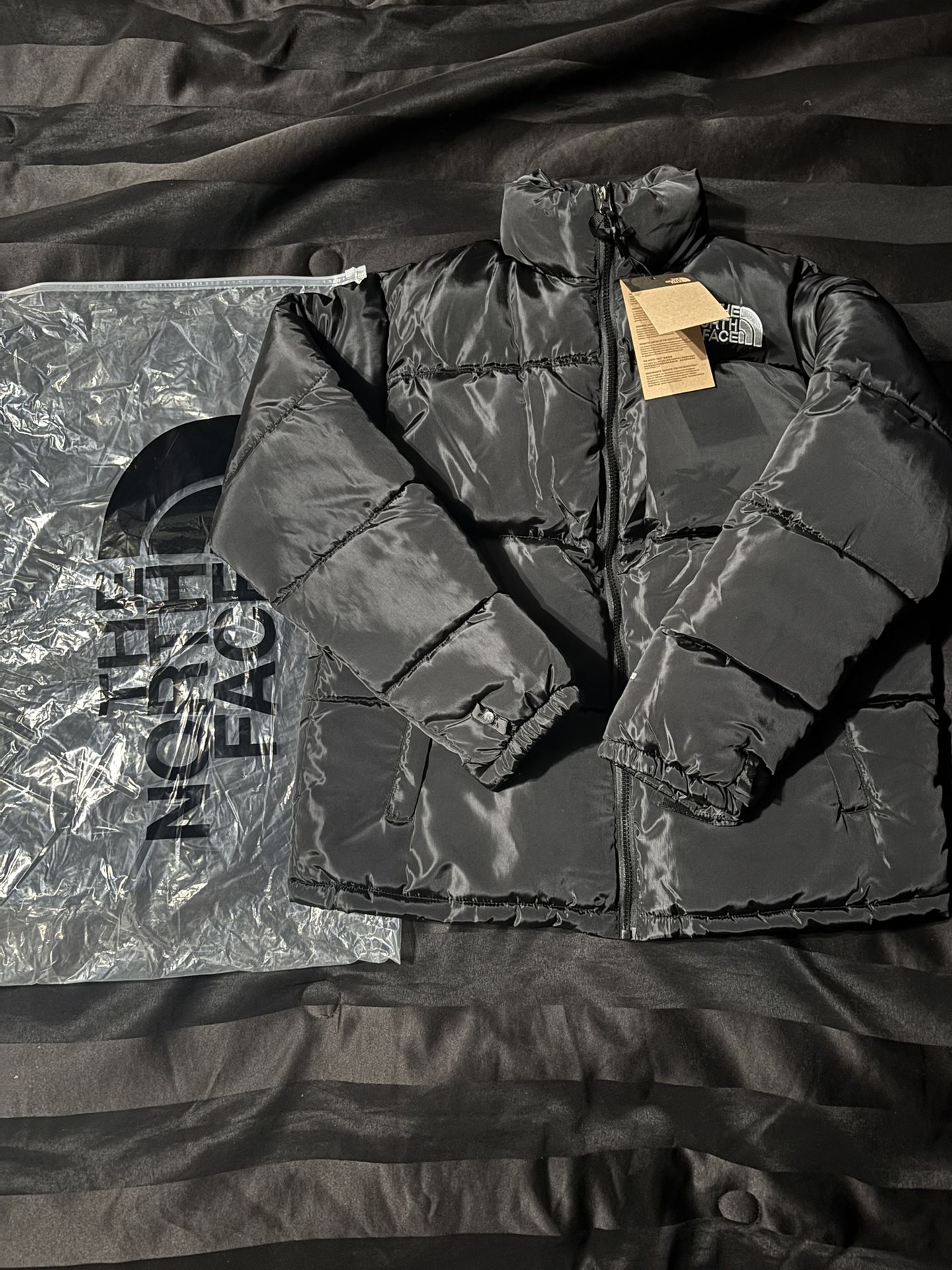 North Face Puffer 700 (Brand New & Negotiable)