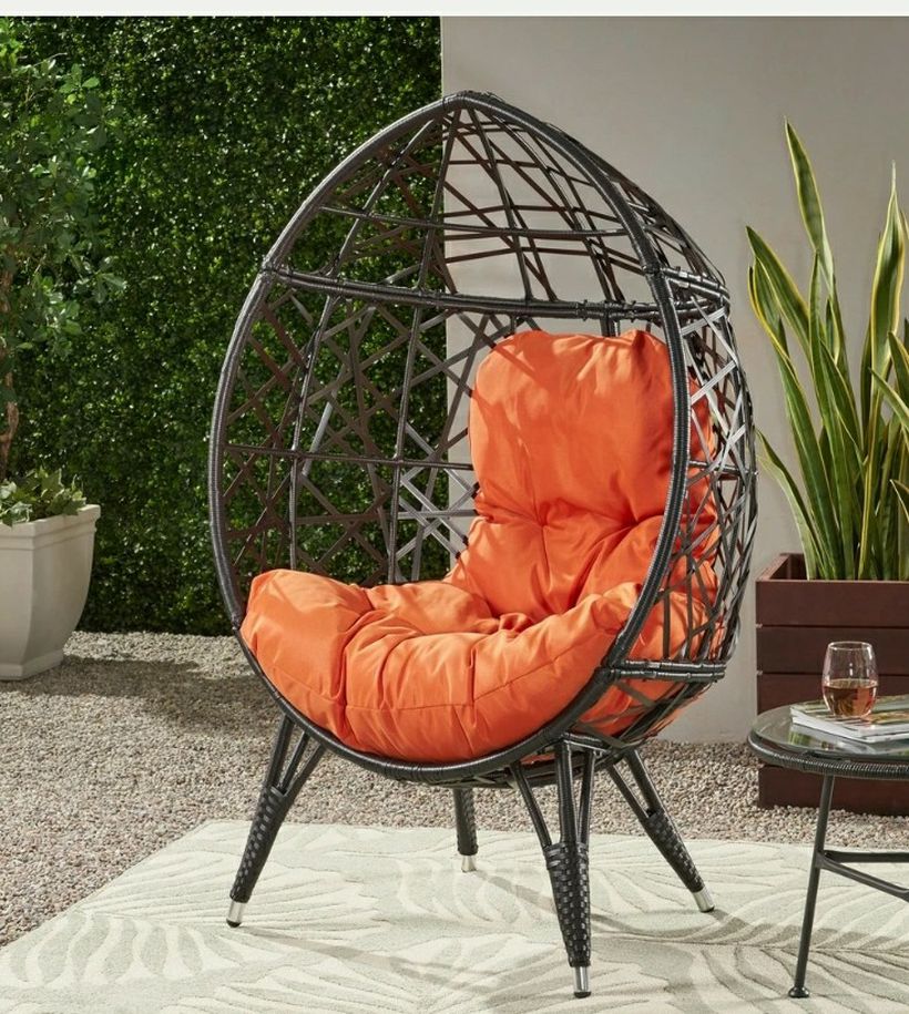 Outdoor Indoor Wicker Teardrop Chair with Orange Cushion