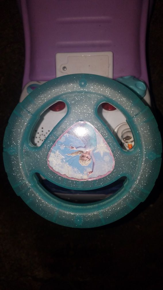 FROZEN RIDING TOY