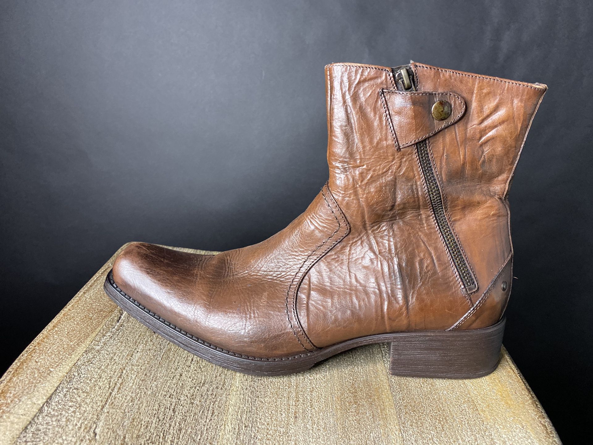 Aldo [New] Leather Stylish Distressed Zipper Boot