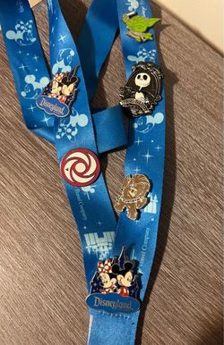 Disneyland Lanyard with 6 Disney Trading Pins
