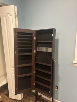 Mirror with Jewelry Organizer