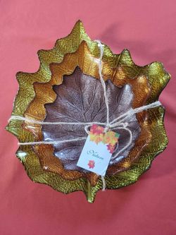 Beautiful leaf serving dish set