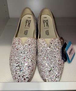 Women’s TOMS - New