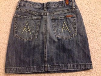 Sevens for all mankind skirt size 26