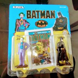 Vintage 1990 Ertl Batman The Joker & Batman Die Cast Metal Figures and Collector Card 2490 NEW