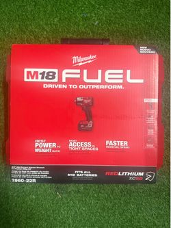 Milwaukee M18 FUEL Mid Torque Impact Wrench Kit