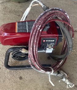 Titan 440 airless sprayer