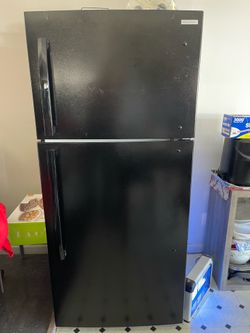 Insignia Top-Freezer Refrigerator purchased from Best Buy   Insignia™ - 30 in. Wide 18 Cu. Ft.