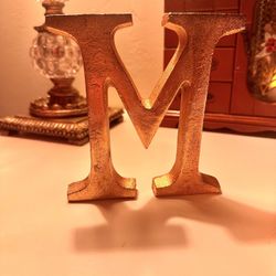 “M” Letter Decor Rose gold 