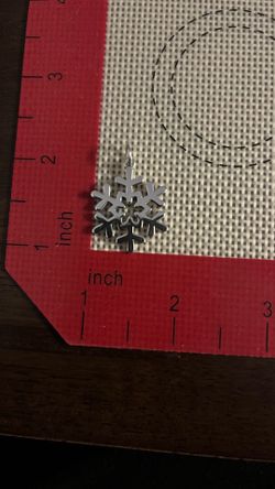 Retired James Avery Snowflake Pendant