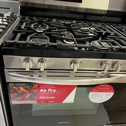 Stove Frigidaire *NEW*