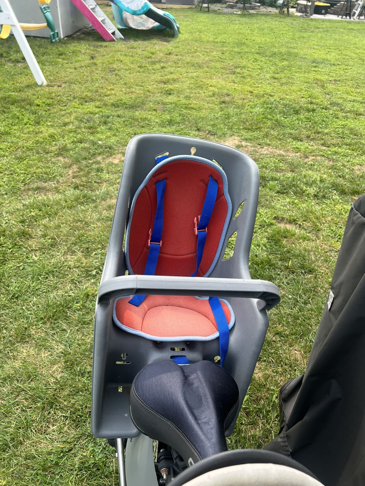 Bell COCOON 300 Child Bicycle Carrier , Red/Gray Cocoon 300