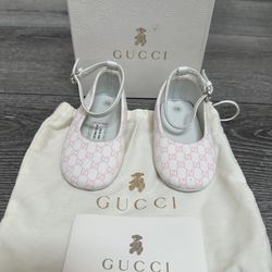 Gucci Baby GG Canvas Ballet Flats in pink