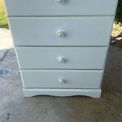 4 Door Dresser White 