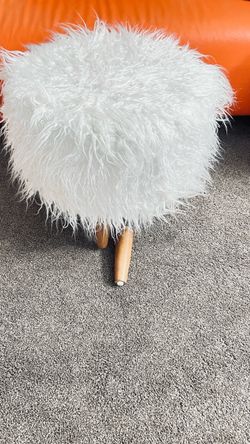 Pottery Barn Kids Ottoman