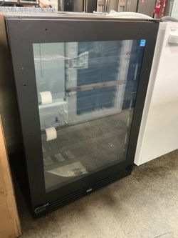 Zephyr PRW24C02CPG Undercounter Wine Fridge (Open-Box / Scratch & Dent)