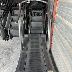 WOODWAY CURVE TREADMILL!! IN STOCK NOW!!