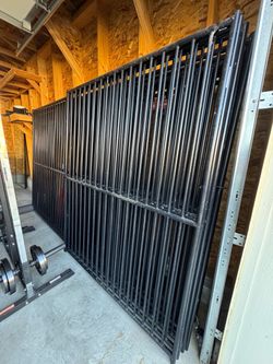 Euro Style 6 ft. H x 5 ft. W x 10 ft. L Black Metal Kennel Fence Panel Set