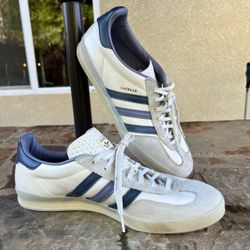 Size 14 - Adidas Gazelle white with blue accents