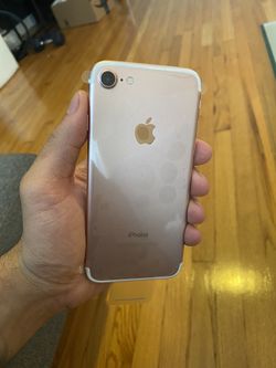 iPhone 7 - 128gb (UNLOCKED) excellent condition