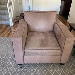Great starter couch set (pick up only) available 3/28