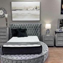 queen bed with storage new In Box 