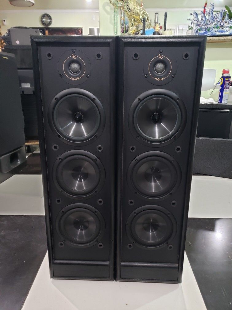 Infinity RS 525 300 watts RMS (pair) floor speakers excellent condition perfectly working Amazing sound will test before you buy 