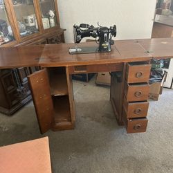 Vintage Pffaf Sewing Machine 