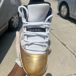 Air Jordan 11 Low Closing Ceremony 
