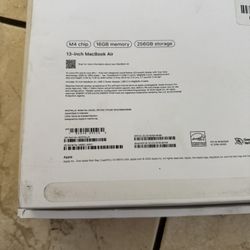 Macbook Air M4 13” 16Gb Ram - 256Gb Storage