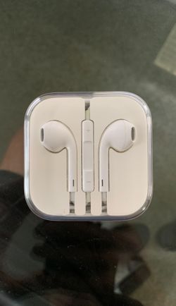 EarPods with 3.5 mm Headphone Plug