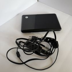 HP Mini 1000 Netbook Black Built-in Webcam USB SD Card Slot with Charger