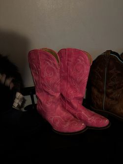 PINK COWBOY BOOTS