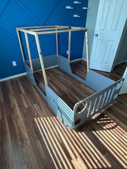 Wood Jeep bed