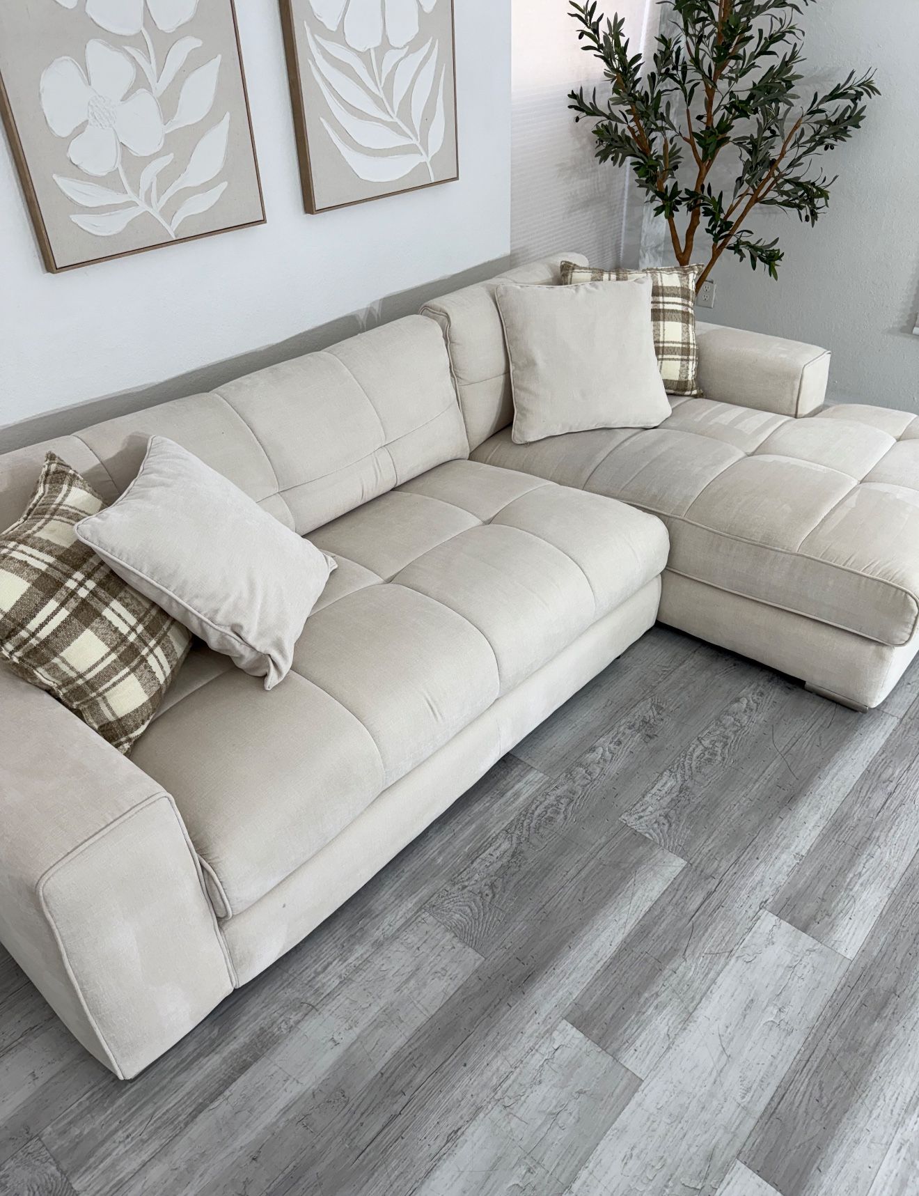 Sectional Couch Beige – Ashley Furniture