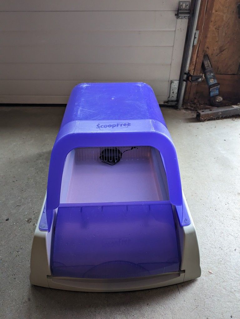 Scoopfree Automatic litterbox