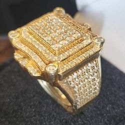 10k Real Gold 2.5 carat All Natural Diamonds (Mens size 7) 👉 Message For A Negotiable Price •NO trades (comprehend this!