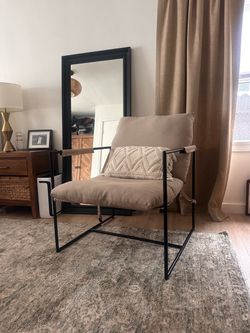 Accent chair