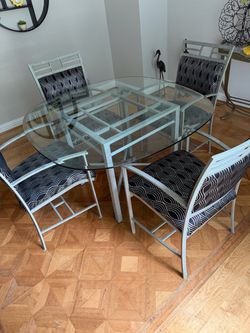 Dining Set with 4 chairs