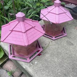 2 Bird Feeders