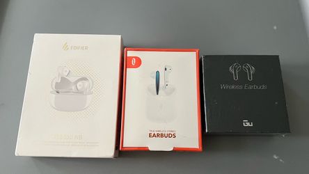 Wireless earbuds