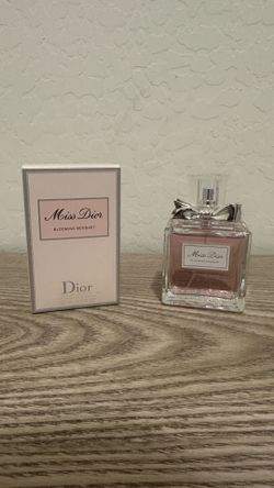 Miss Dior perfume