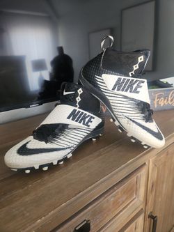 Nike Lunarbeast Strike Pro TD Football Cleats